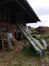 Und so kommen die Zwiebeln auf den Dachboden